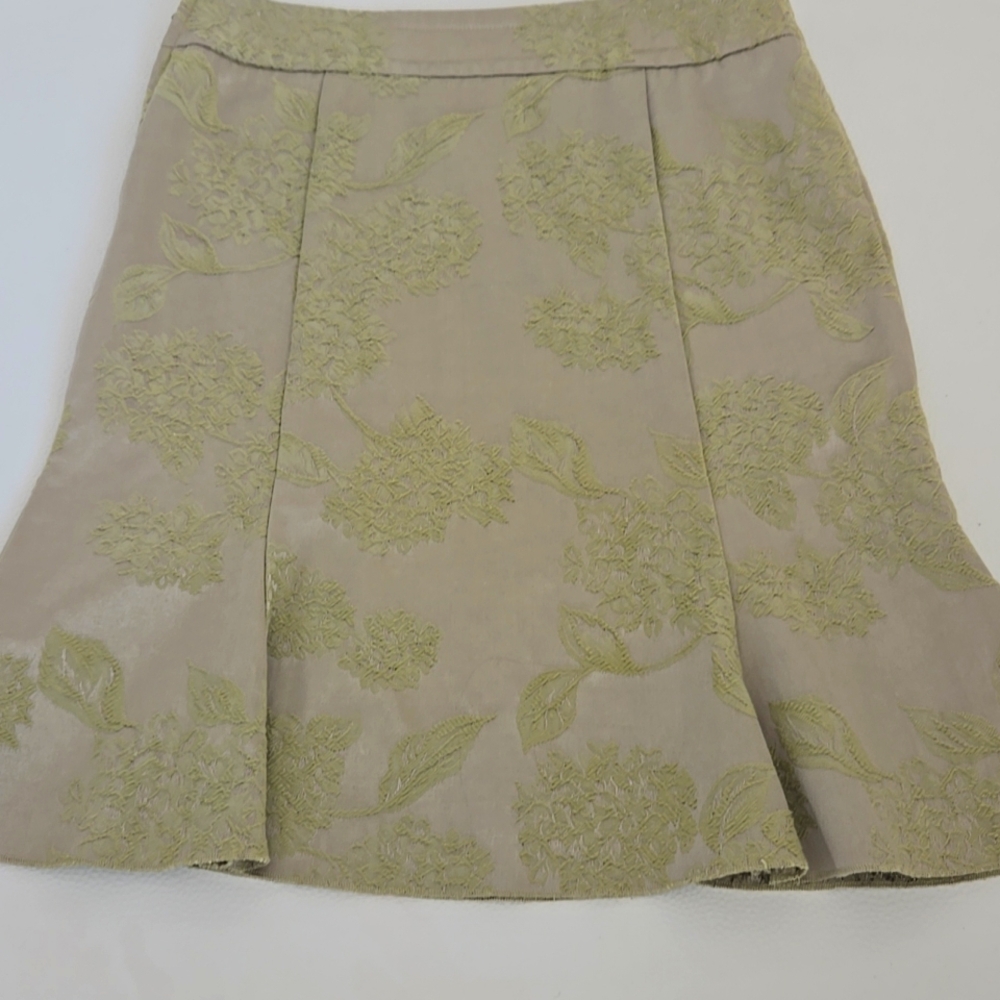 Forever 21 Elegant Tapestry Feel Floral Skirt in  Green - Picture 4 of 5